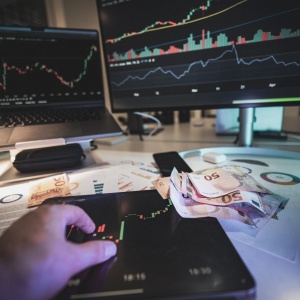 Obliba sázení roste, Češi vloni prohráli 66 miliard korun